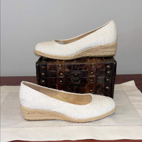 St. John's Bay Shoes - St. John's Bay Womens Reddy Slip-On Wedge Shoe in White Eyelet Size 5